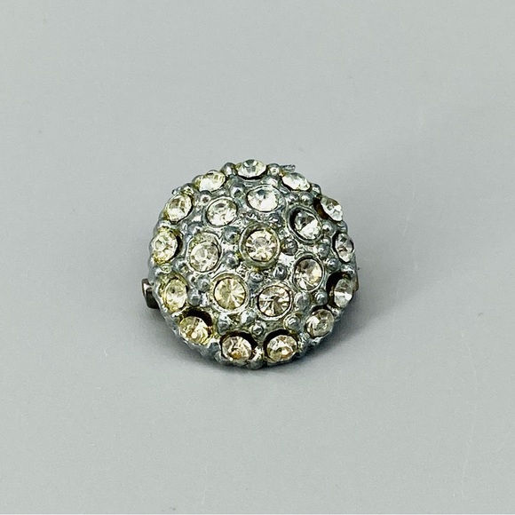 Vintage Jewelry - Vintage Domed Rhinestone Pin Brilliant crystals 3D Bling